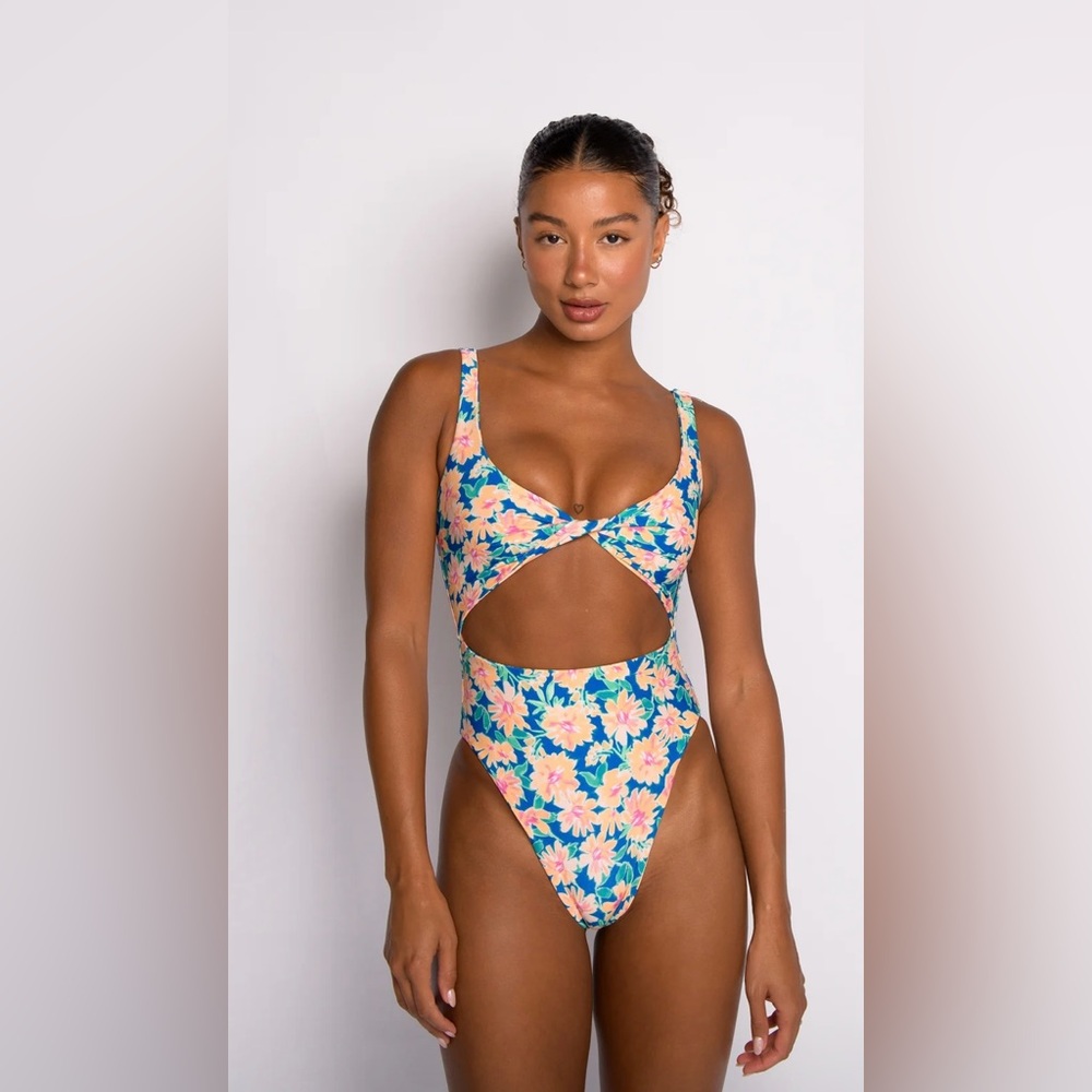 NWT SKATIE CHLOE ONE PIECE - SUNFLOWER - Picture 3 of 3